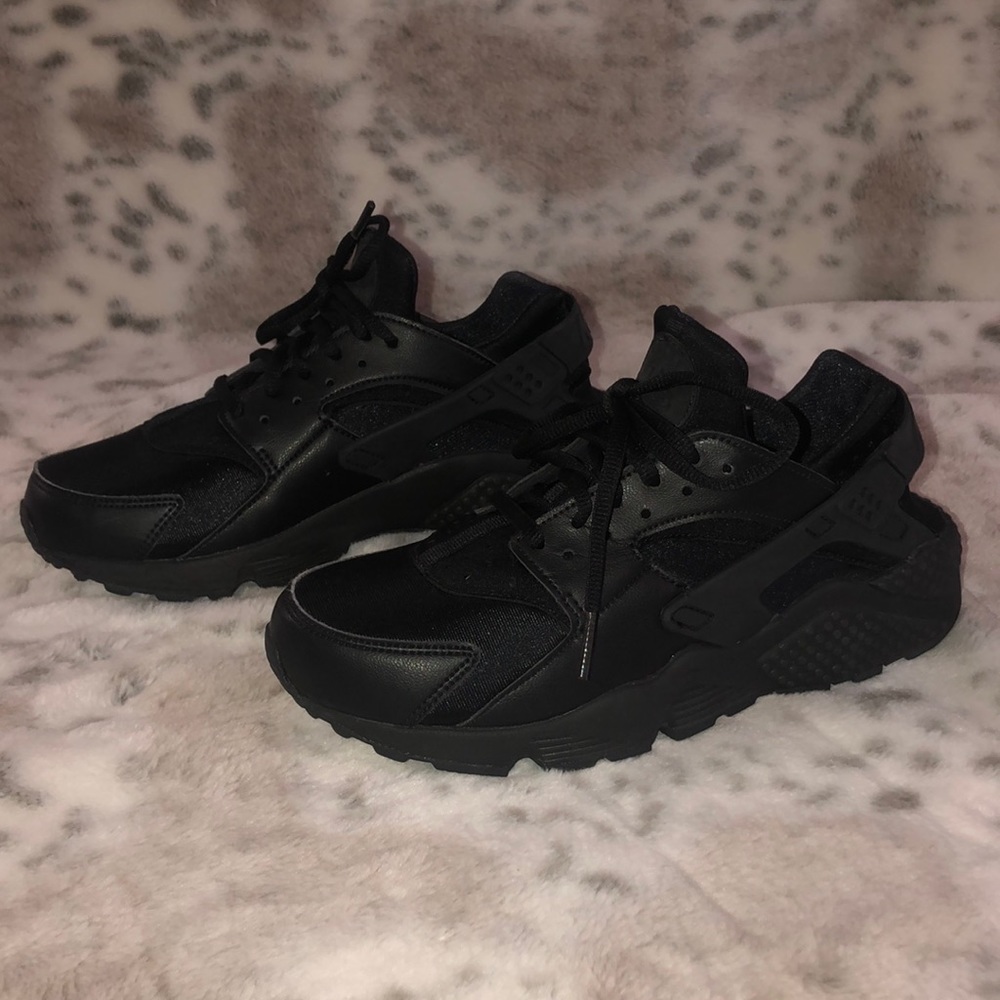 Nike Huaraches/ Black